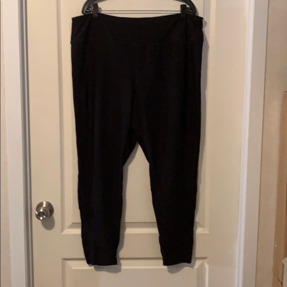 Black Yoga Pant - Sz 2X